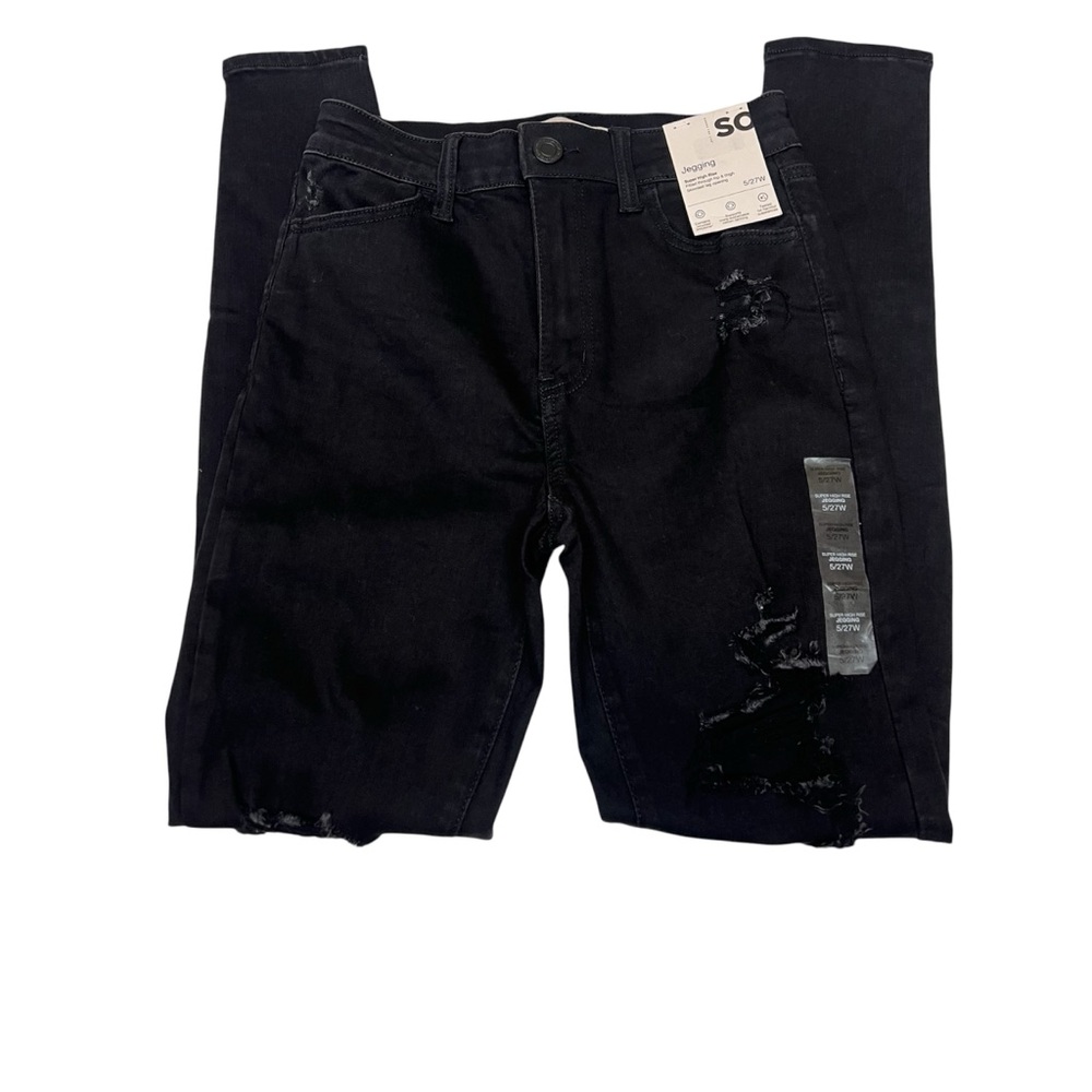 NWT SO Jeggings High Rise Sz 5 (27 W) Destroyed